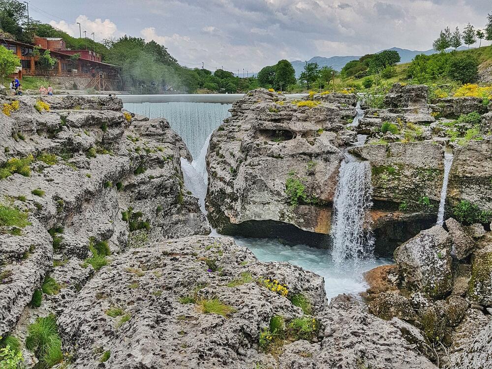 Nijagarini vodopadi, Niagara, Cijevna