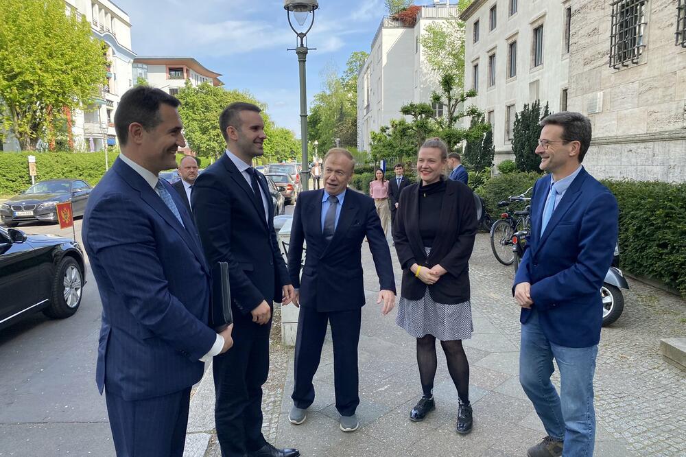 Foto: Twitter/@dgapev