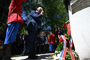 Mandić laid a wreath at the monument in Murin: I am coming to...