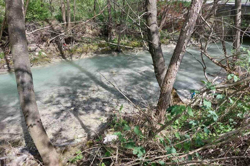 Otpadne vode sa Maljevca u rijeci Vezišnici, Foto: Služba za zaštitu životne sredine Opštine Pljevlja