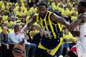 Real advanced to F4, Fener took the lead against Monaco
