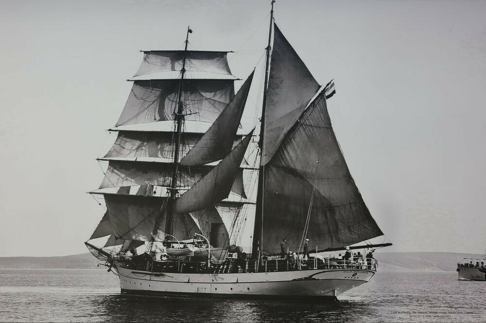 Brod “Vila Velebita”, Foto: Privatna arhiva