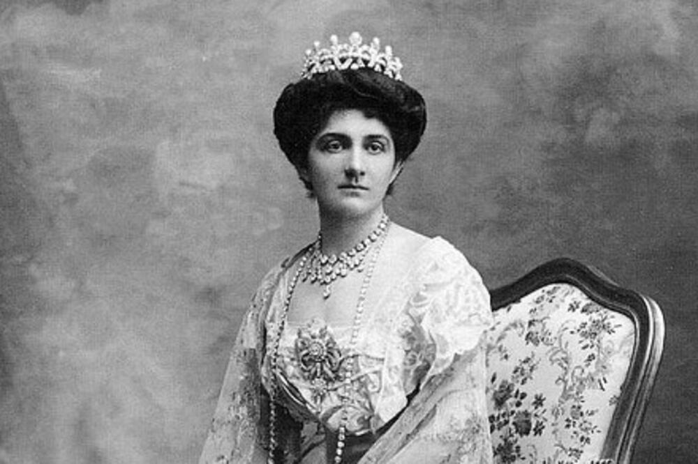 Jelena Savojska, Foto: Ugo Bettini/Wikimedia Commons