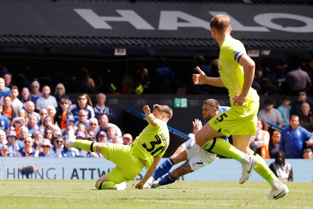 "Vještice" iz Ipsviča opet u eliti, Foto: REUTERS