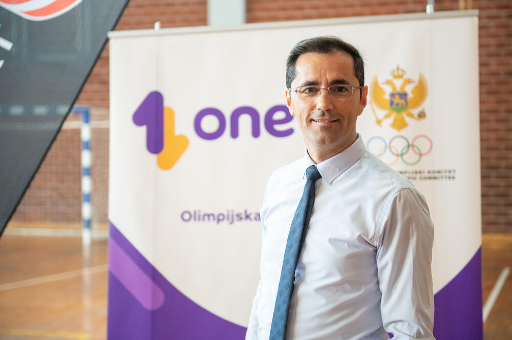 Luigj Dedvukaj, direktor OŠ ”Mahmut Lekić”