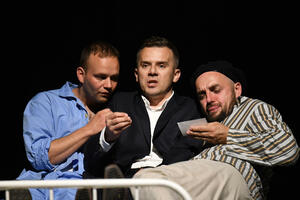 From banker to homeless: The play "Three Days" is a guest in Bijelo...