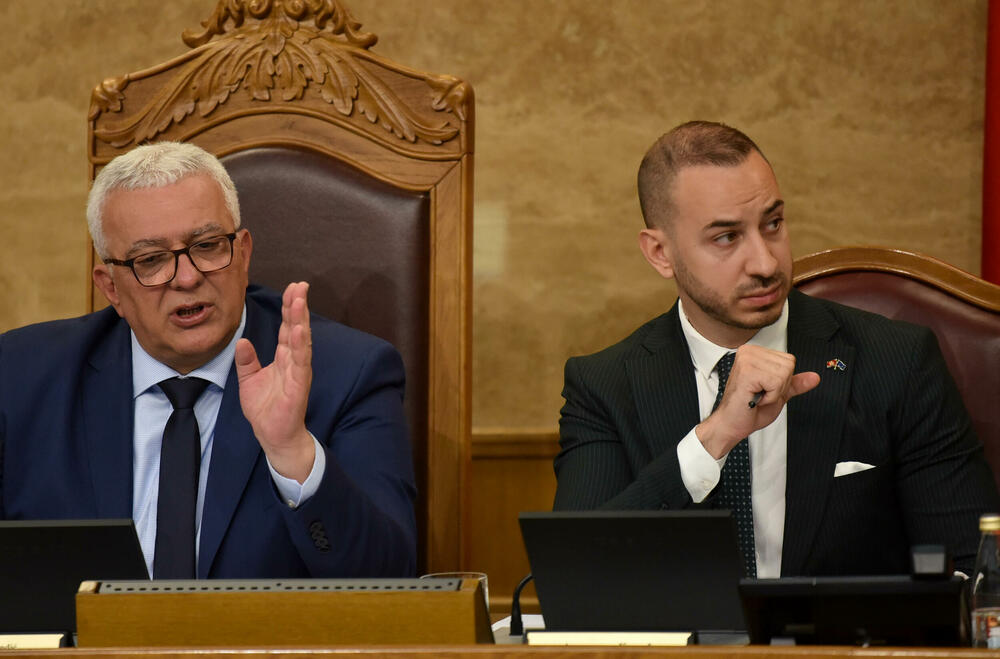 zasijedanje parlamenta