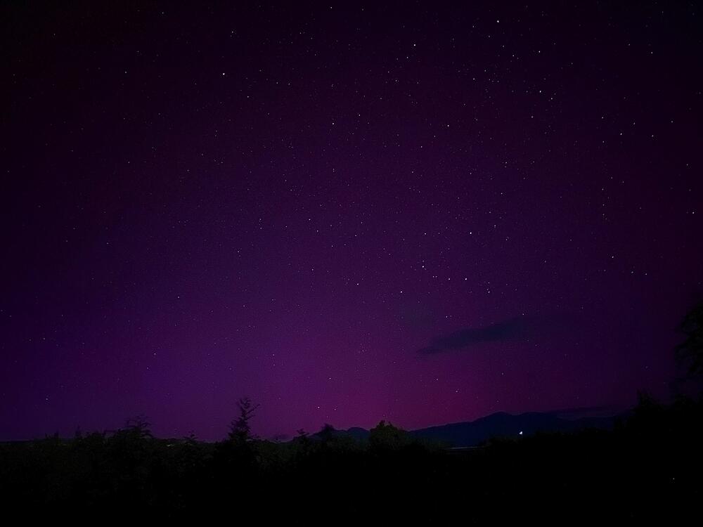 <p>Aurora borealis ili polarna svjetlost je pojava karakteristična uglavnom na sjevernim geografskim širinama, ali je ovoga puta bilo moguće posmatrati je i u drugim djelovima svijeta</p>