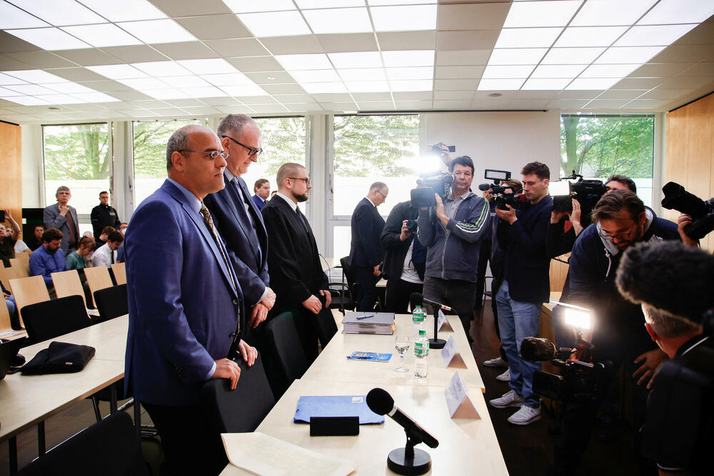 Sa suđenja u Minsteru