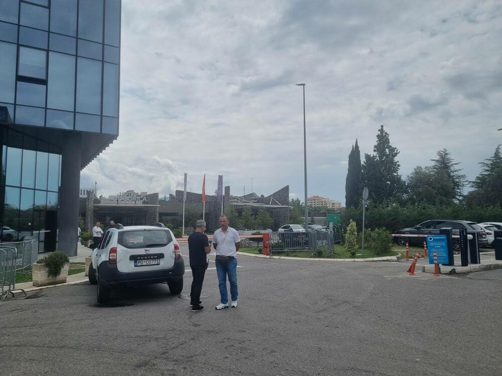 pretres hozel Podgorica