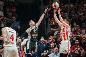 Pionir ostaje neosvojiv - Zvezda ponovo bolja od Partizana za 2:0...