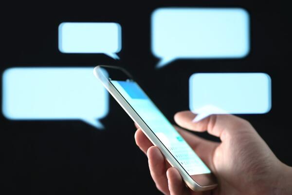 Politika u meandrima WhatsAppa