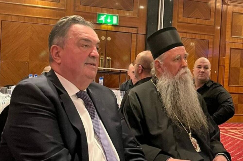 Knežević i Joanikije tokom jednog od prethodnih susreta, Foto: Aplus