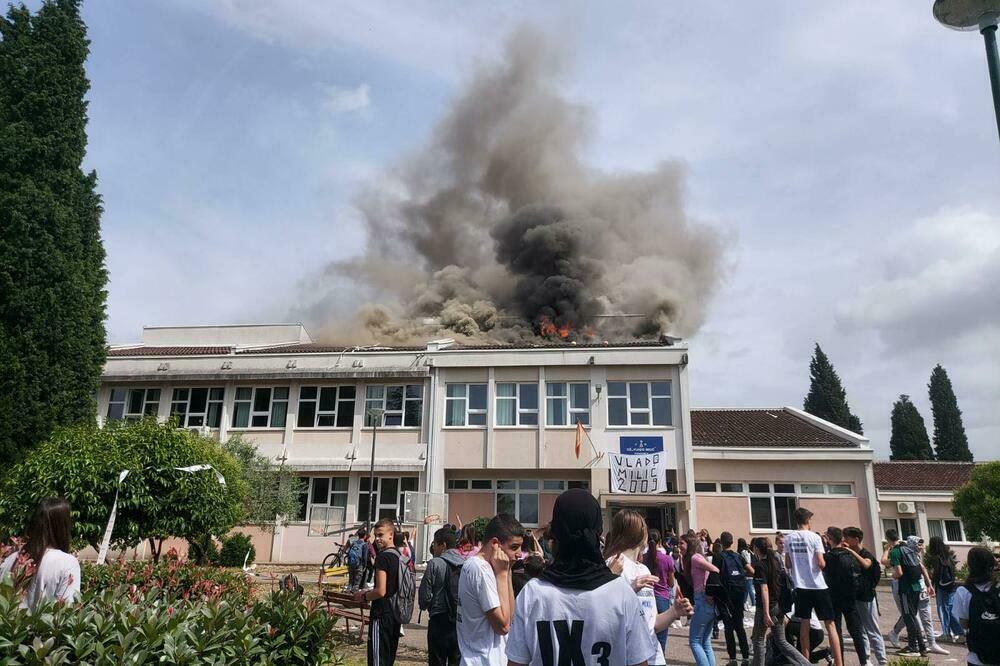 Kad se slavlje otrgne kontroli...: Škola “Vlado Milić” u plamenu, Foto: Čitalac reporter