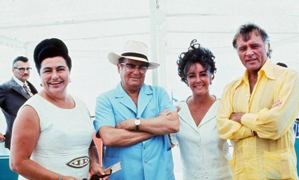 Jovanka Broz, Tito, Elizabet Tejlor, Ričard Barton, na Brionima krajem avgusta 1971.