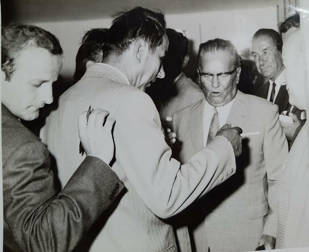 U Barama Žugića, 6. avgusta 1970: Slobodan Vuković, Tomo Žugić, Tito, Periša Vujošević, Alit Selhanović