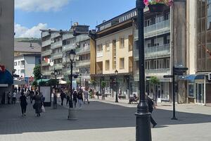 Ulice u Pljevljima nisu ukrašene crnogorskim zastavama u susret...