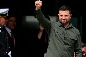 Rat i popularnost drže Zelenskog na vlasti, uprkos isteku mandata