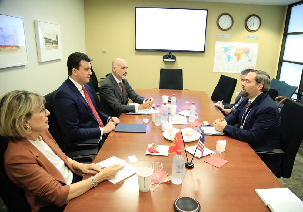 Andrej Milović, SAD