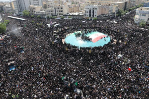 Hiljade ljudi na sahrani iranskog predsjednika i drugih poginulih...