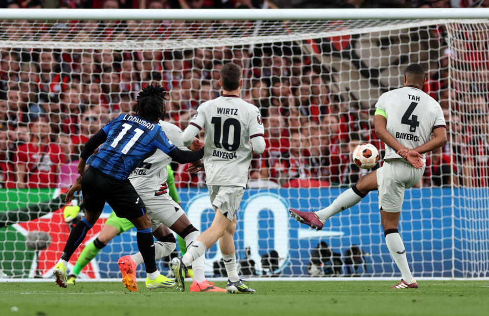 Bajer Leverkuzen, Ademola Lukman, Atalanta