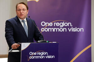 Varhelji: Politika proširenja EU ponovo na vrhu evropske agende