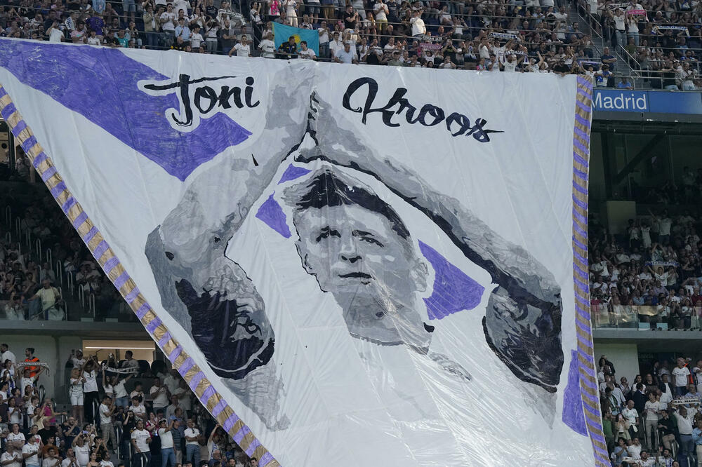 Koreografija navijača Reala povećena Krosu, Foto: Reuters