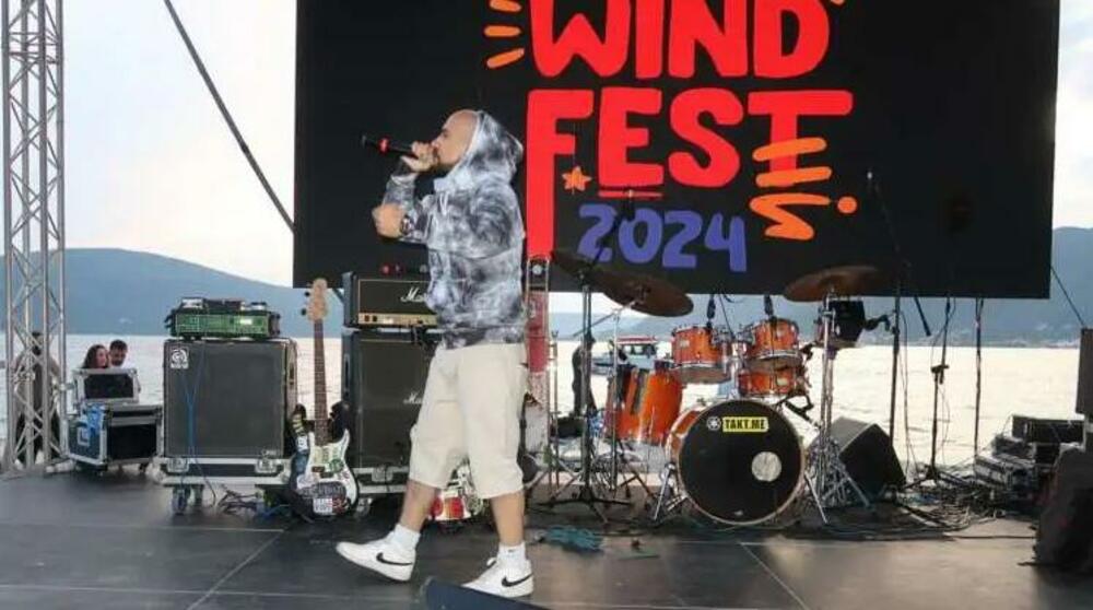 Random na festivalu u Tivtu