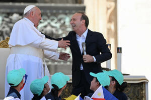 Vatikan: Glumac Roberto Beninji i papa Franjo obilježili Svjetski...