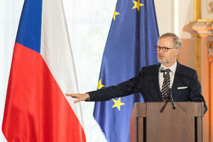 Češki premijer: Ukrajina ima pravo da zapadnim oružjem gađa i...