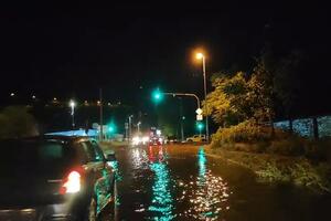 Jako nevrijeme pogodilo Podgoricu: Poplavljene Ulice 27. marta i...