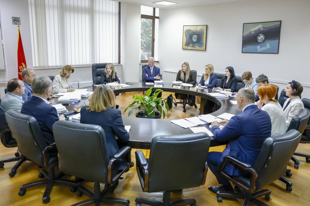 Sa sjednice Savjeta CBCG, Foto: CBCG