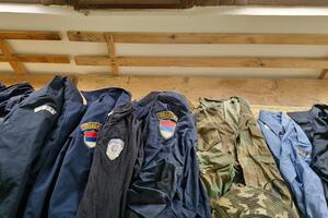 Svečlja izjavio da su otkrivene desetine uniformi policije Srbije...