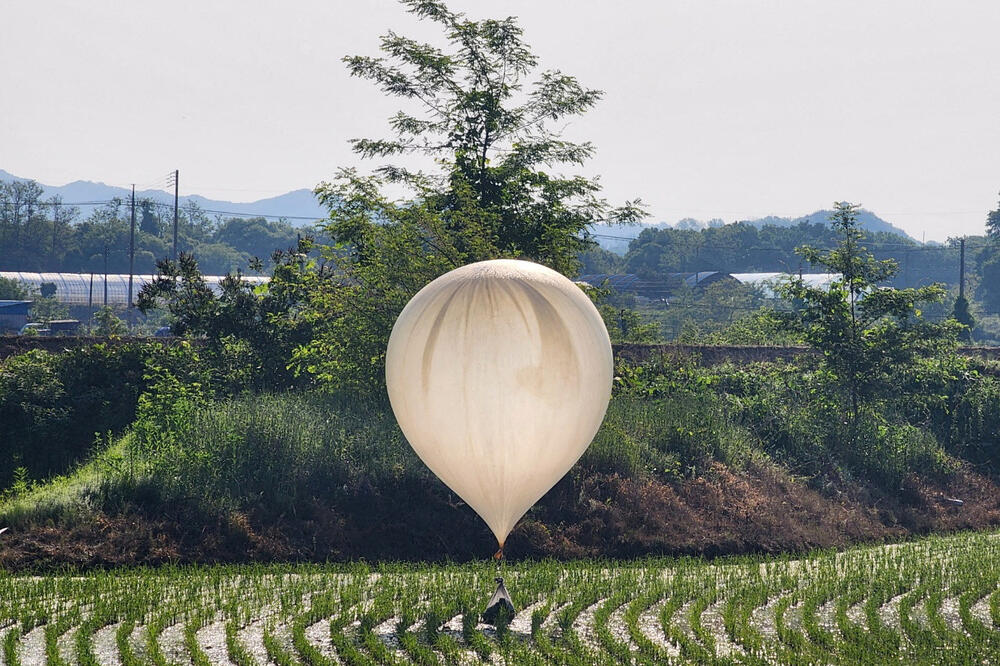 Pjongjang poslao u Južnu Koreju još oko 600 balona sa đubretom