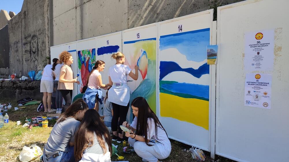 <p>Pobjednik jubilarnog 30. takmičenja mladih likovnjaka je ekipa OŠ "Milija Nikčević&ldquo; iz Kličeva, u sastavu Nađa Marojević, Sara Nikolić i Martina Mitrić</p>