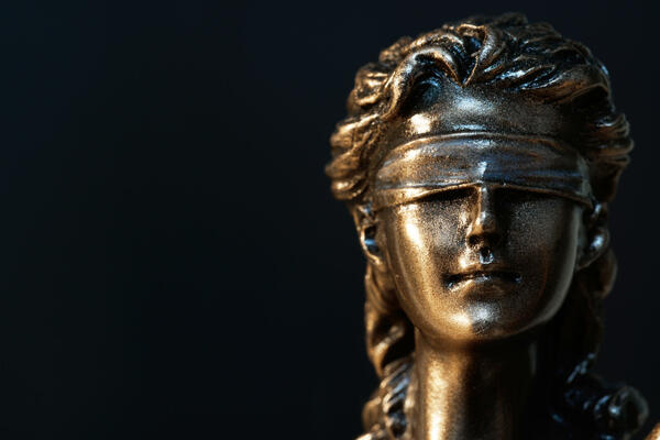 Moć i skrivanje zlodjela