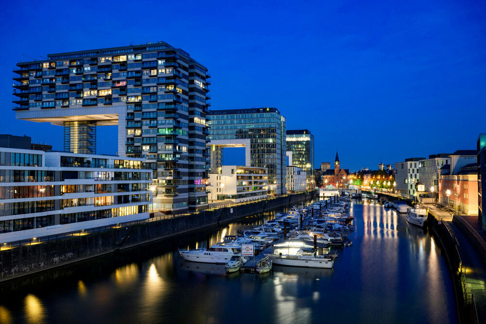 Keln: Dvije katedrale kao simboli - srednjovjekovna i fudbalska