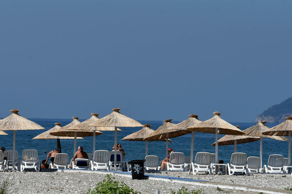 Očekuju se pune plaže (arhiva), Foto: BORIS PEJOVIC