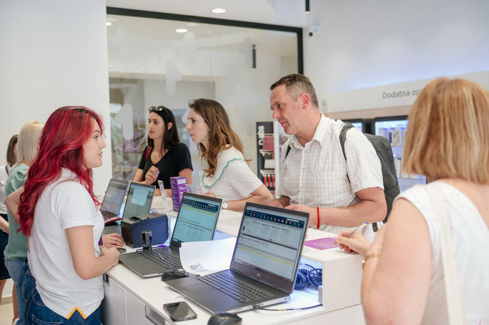 <p><strong>Dobar ritam uz poklon slušalice najbržim fanovima Motorole u One mreži</strong></p>