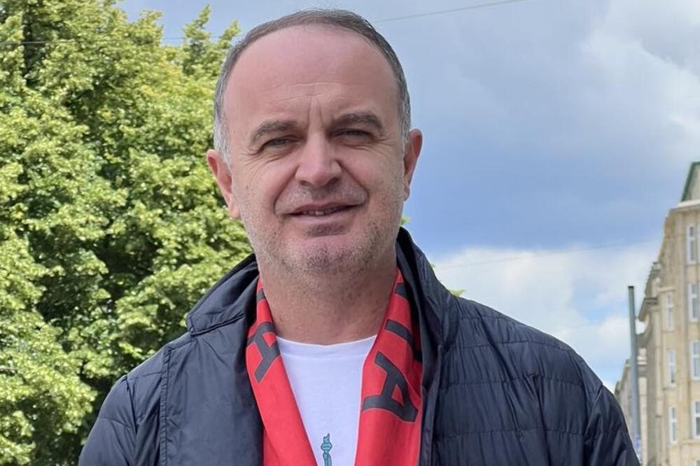 Fotografija koju je objavio Đeljošaj, Foto: facebook.com/NikGjeloshaj.alb