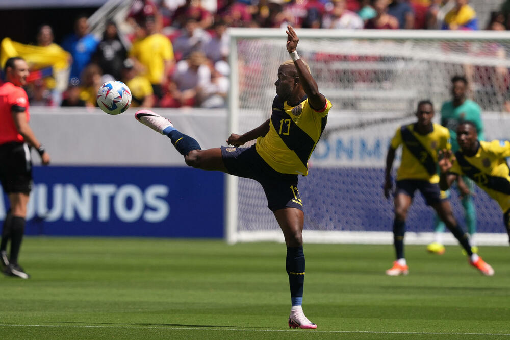 Kapiten preoštro reagovao na batine svojim saigračima, Foto: REUTERS