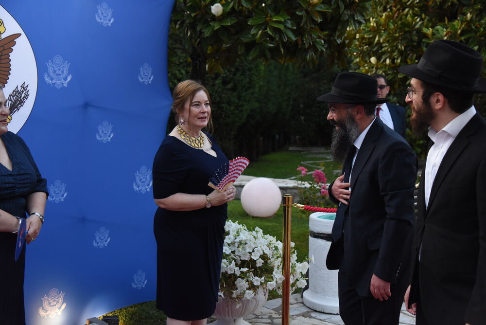 <p>Ambasada SAD u Crnoj Gori proslavila državni praznik te zemlje</p>