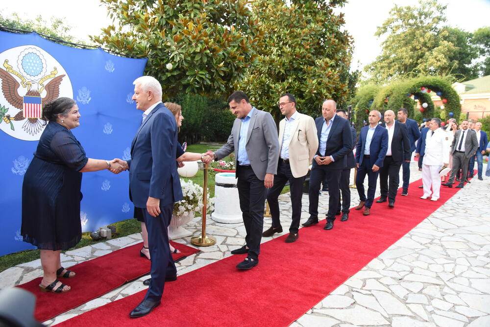 <p>Ambasada SAD u Crnoj Gori proslavila državni praznik te zemlje</p>