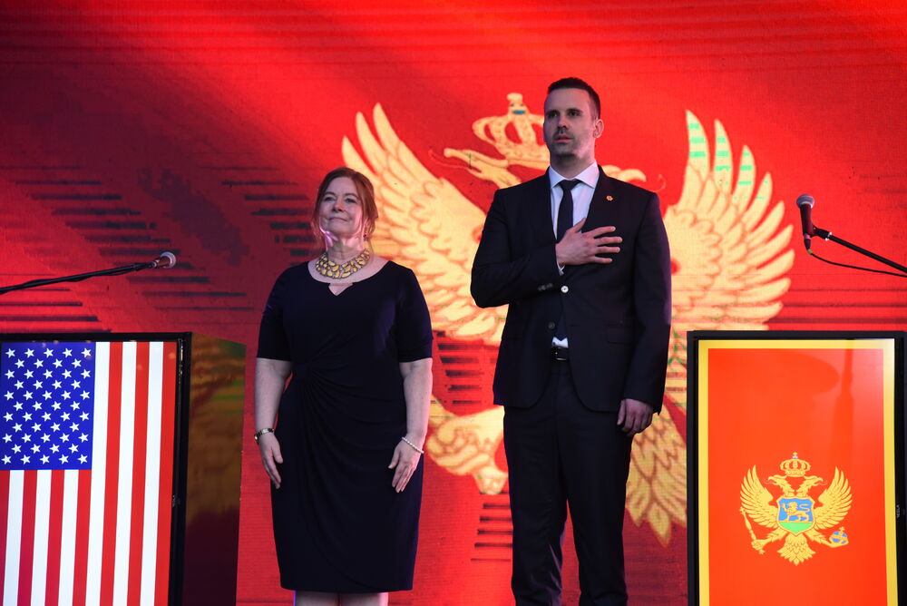 <p>Ambasada SAD u Crnoj Gori proslavila državni praznik te zemlje</p>