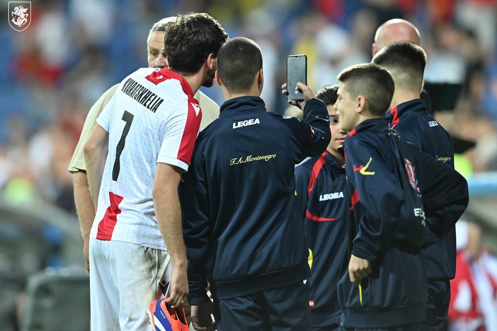 Veliki majstor Gruzije Kvarachelija prilikom gostovanja u Podgorici 9. juna, Foto: Georgian Football Team/Facebook