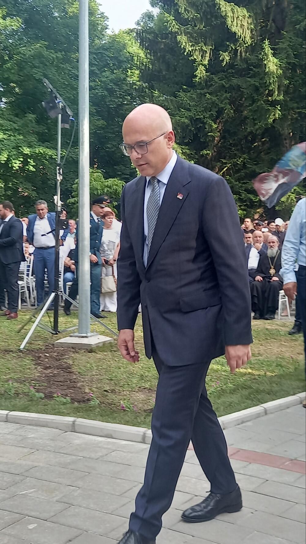 <p>Spomenik je postavljen na ulasku u gradski park Vodice, na jednoj od najatraktivnijih lokacija u gradu</p>