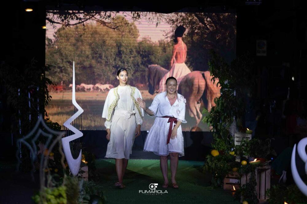 <p>Crnogorska modna dizajnerka Marina Banović, prenosi utiske sa predstavljanja modela u Italiji, a otkriva i planove za prikazivanje kolekcija u Crnoj Gori</p>