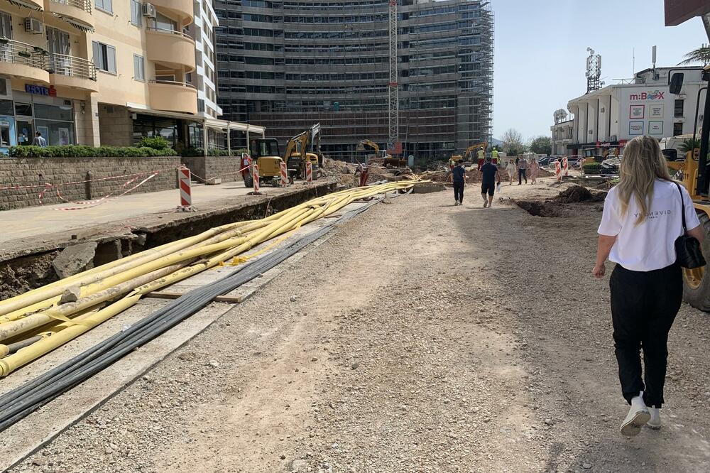 Radovi u centru Budve, Foto: Vuk Lajović
