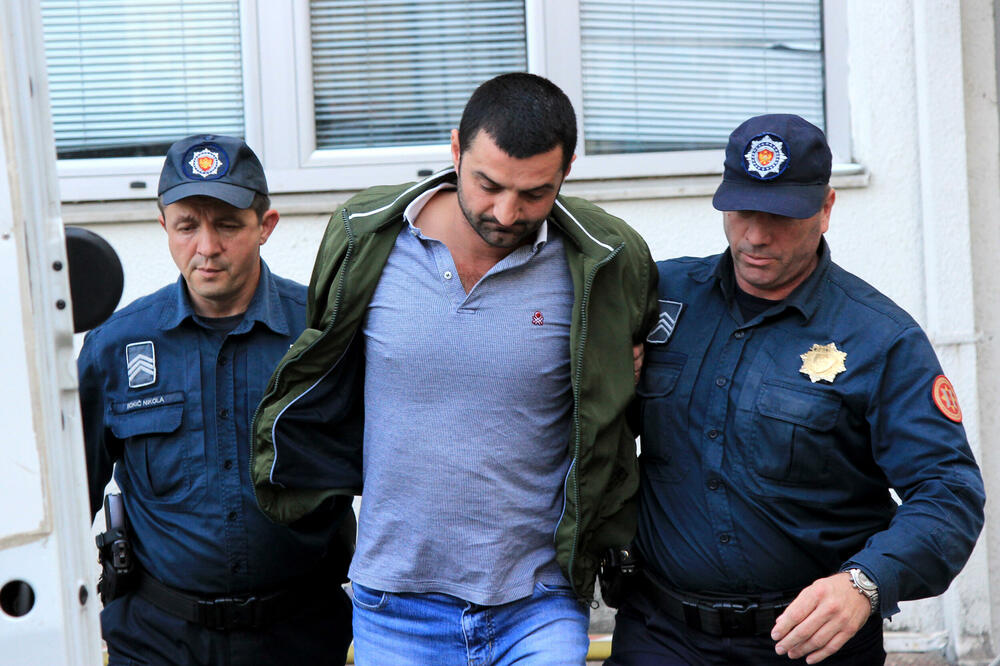 Sa privođenja braće Radulović (arhiva), Foto: Filip Roganović