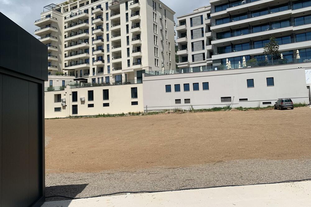 Vrijedna parcela u Bečićima, Foto: Vuk Lajović